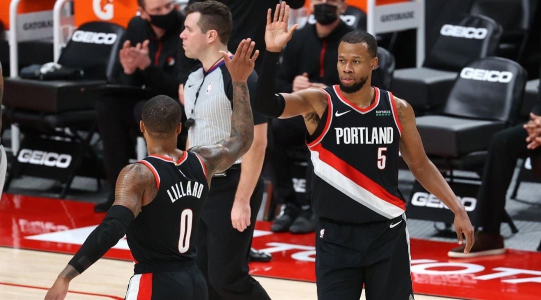 Συμπαραστέκεται στον Λίλαρντ ο Χουντ