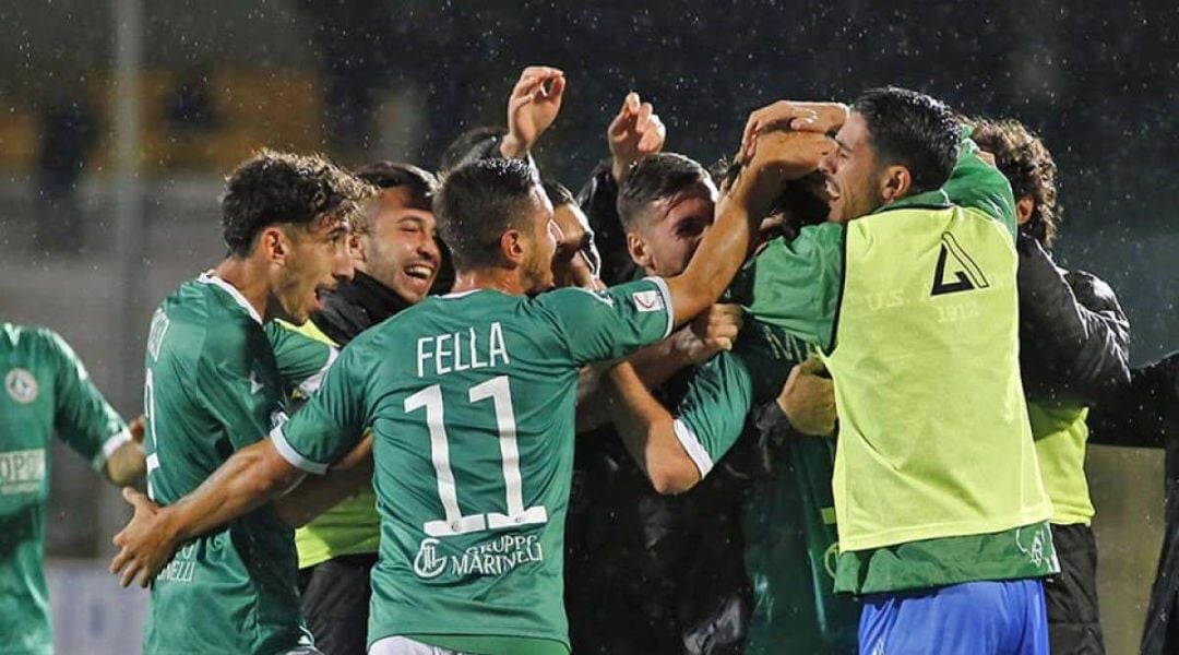 «Πάμε να τους κόψουμε τα φτερά»