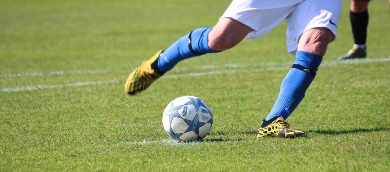 Το πιο «μαϊμού» πέναλτι στην ιστορία – Έκανε τρομερή βουτιά και ο διαιτητής έδειξε άσπρη βούλα