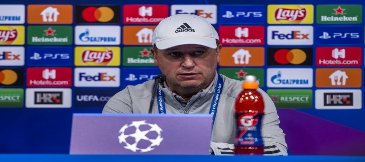 Στην πρώτη γραμμή του πολέμου ο προπονητής της Σέριφ