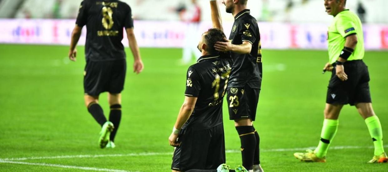 Ονειρα στο Ικόνιο, παρολί στο 7.96