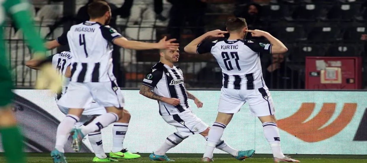 Τον περιμένει στη γωνία!