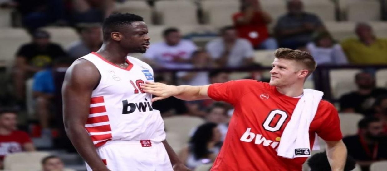 Κερδίζει με δυσκολία ο Ολυμπιακός