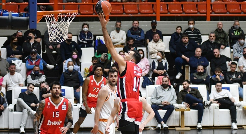 Διπλό στην Πάτρα