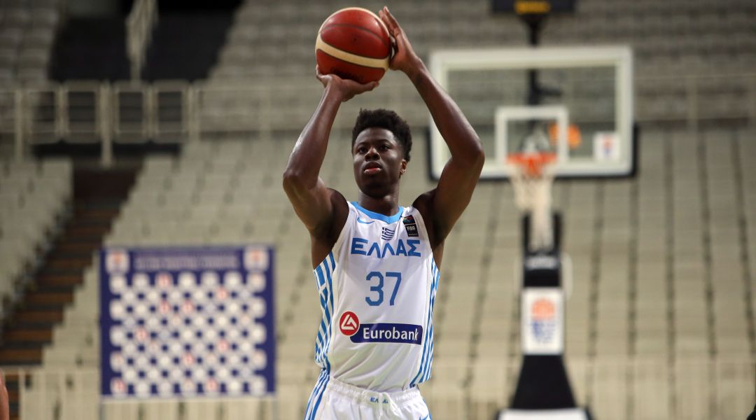 Οι στοιχηματικές «στέλνουν» τον Κώστα Αντετοκούνμπο στην Ελλάδα!