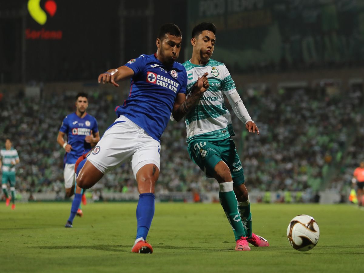 kroyz-azoyl-santos-lagkoyna-300423