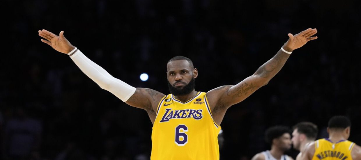 NBA: Μια ανάσα από το ρεκόρ ο ΛεΜπρόν