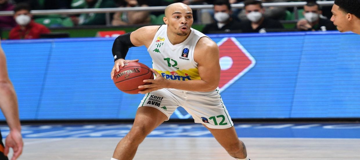 Σφήνα σε Zοτς για Άντριους!