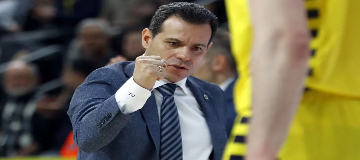 Ερυθρός Αστέρας - Φενέρμπαχτσε