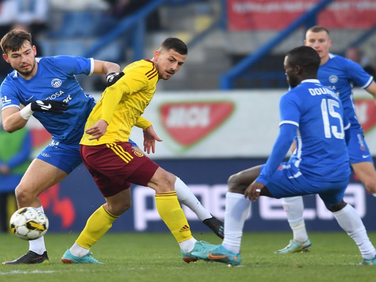 slovan-limperets-sparta-pragas-300423