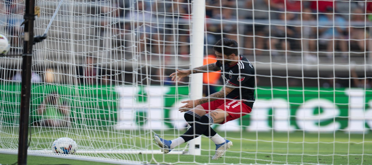 Tρελαίνει κόσμο ο Φούντας!