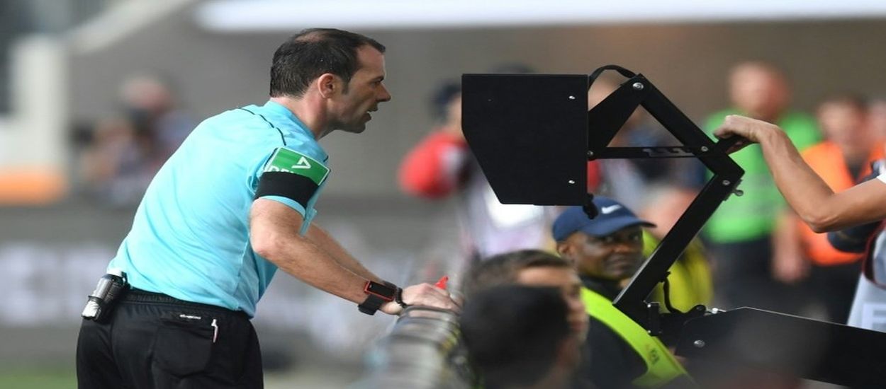 Γιατί τα ματς των προκριματικών σε Champions League και Conference League δεν είχαν VAR;