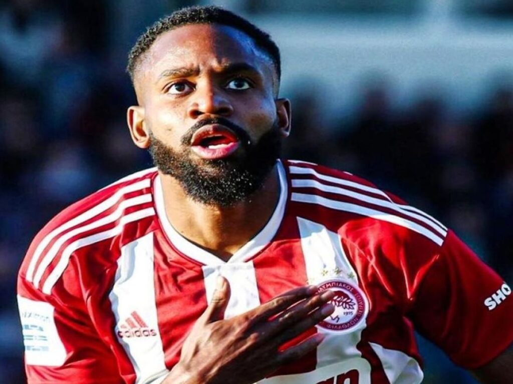 Μπακαμπού τέλος, οι 3 επιθετικοί