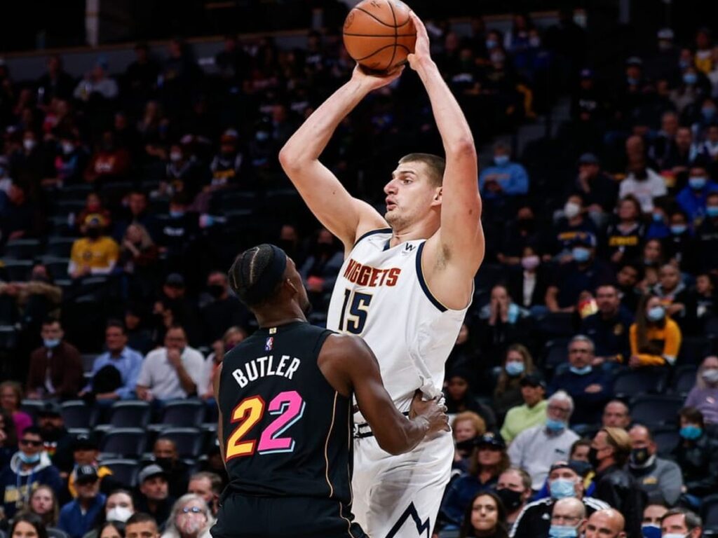 NBA 2022-23: Φαβορί για κατάκτηση οι Νάγκετς