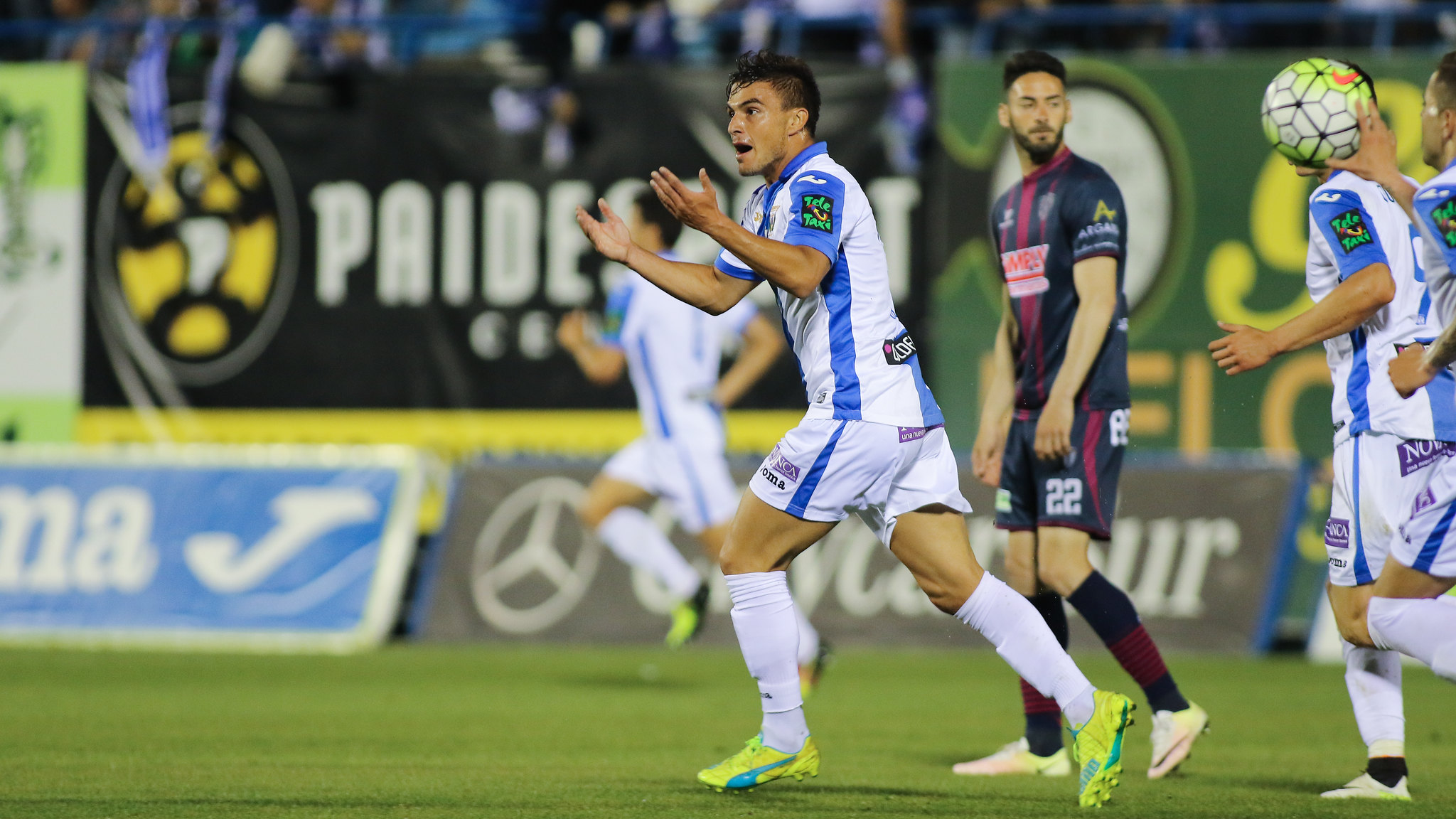 mpoyrgkos-legkanes-120523