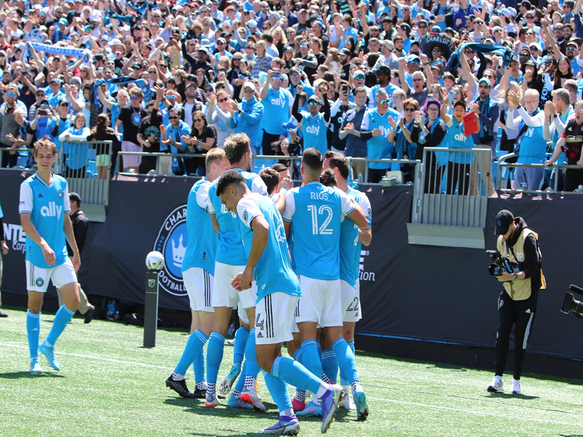 sarlot-sikago-faiar-180523