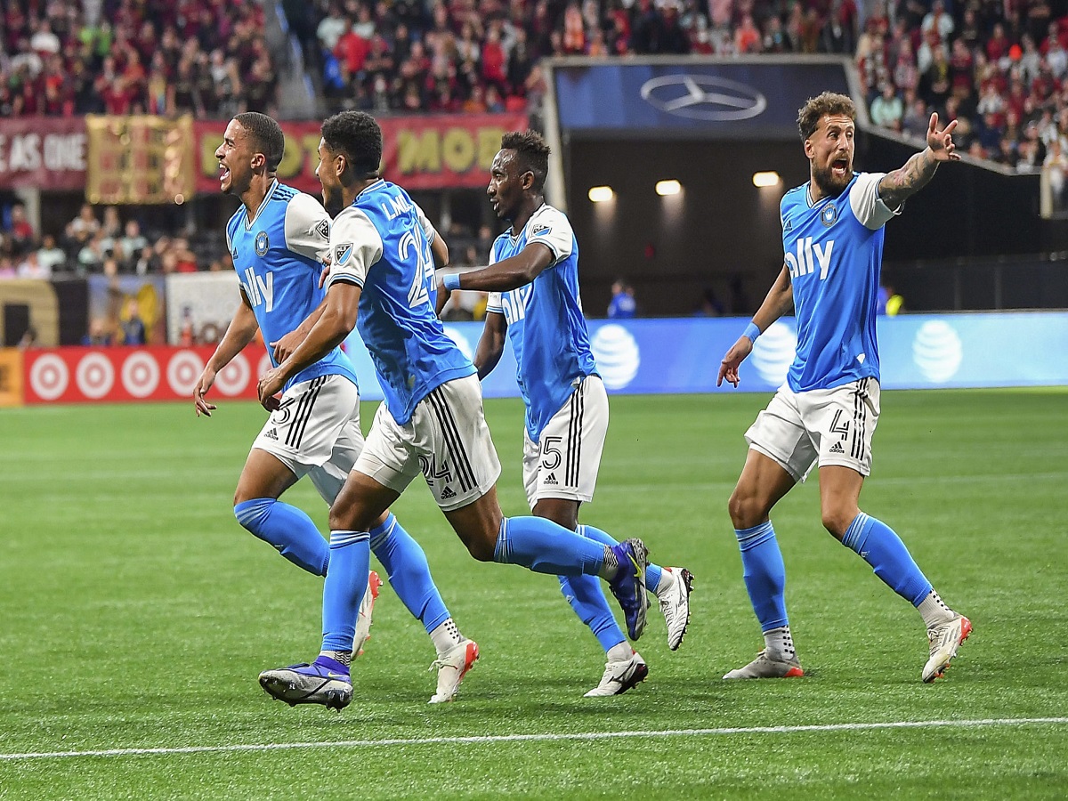 los-antzeles-gkalaksi-sarlot-280523