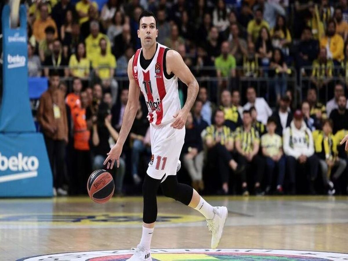 Με την… υπογραφή (ξανά) του Σλούκα