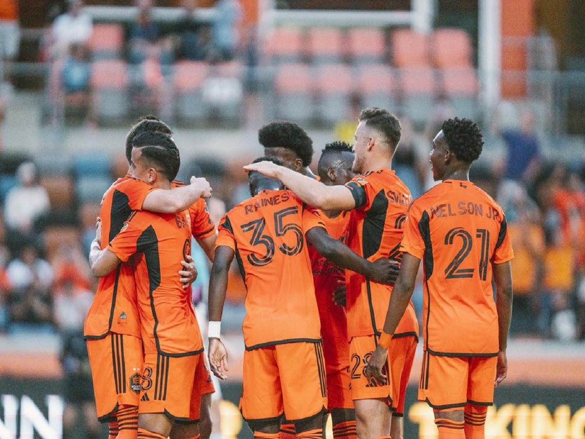 vankoyver-goyaitkaps-ntinamo-xioyston-010623