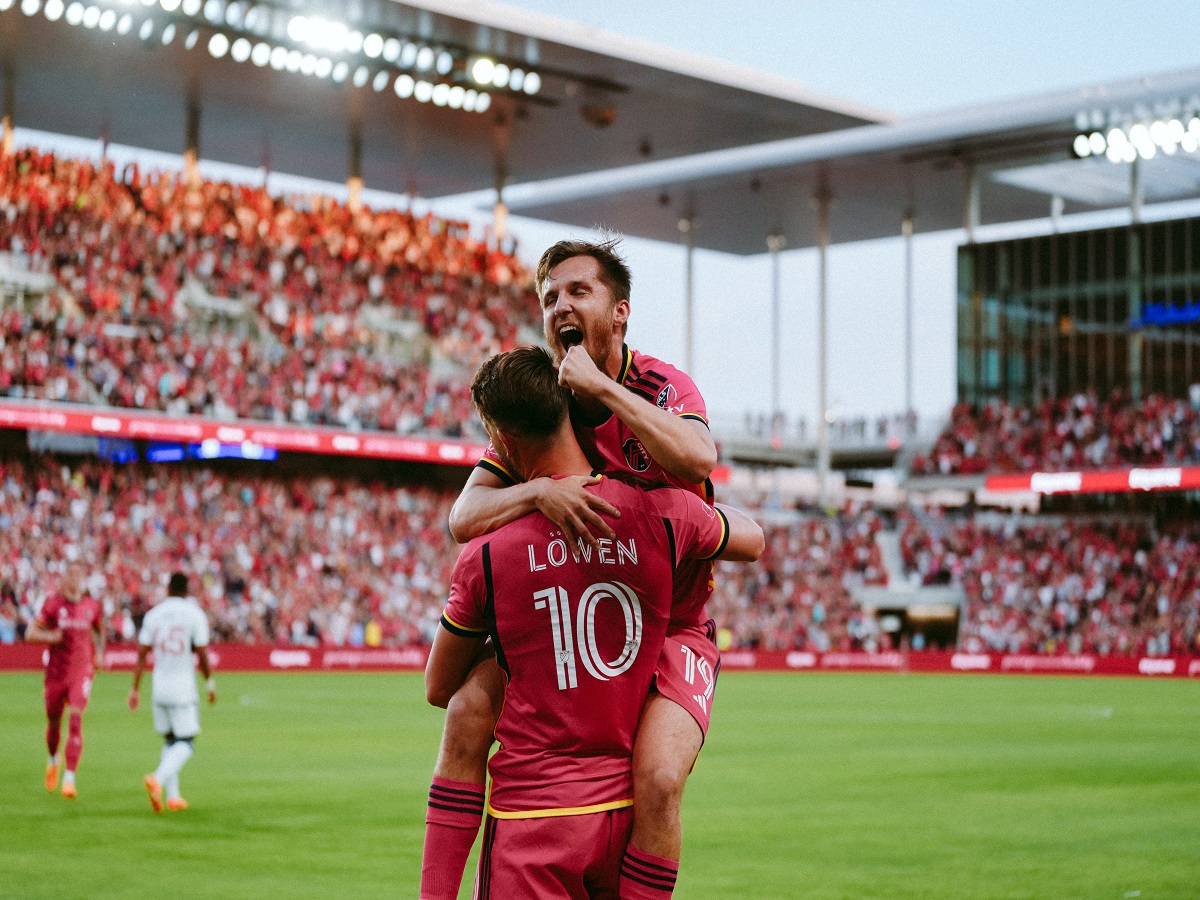 sent-loyis-siti-ntinamo-xioyston-040623