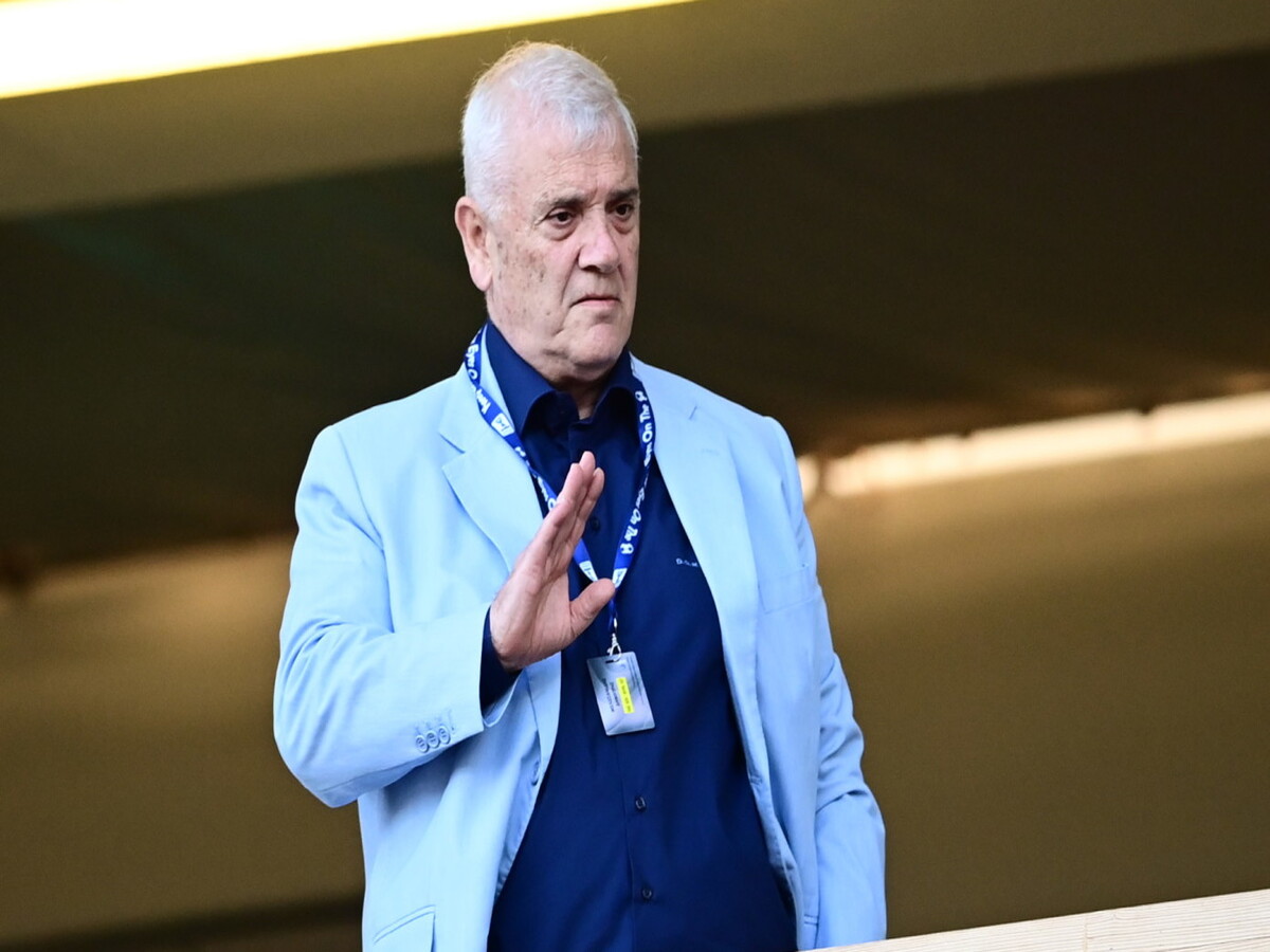 Γλυκοκοιτάζει έναν «πρώην» η ΑΕΚ