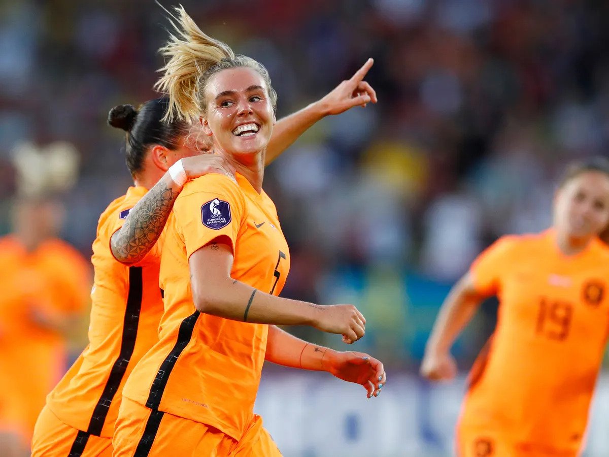 vietnam-g-ollandia-g-010823