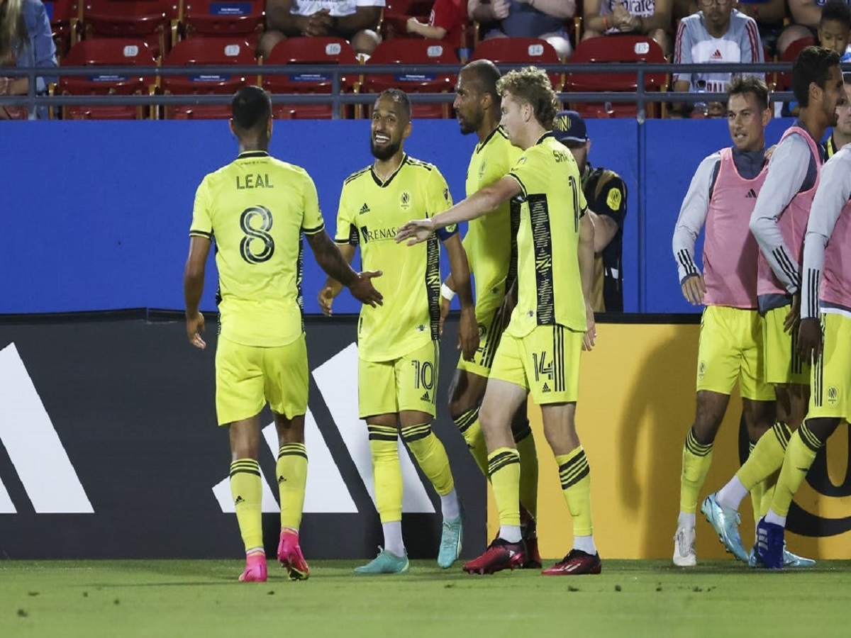 nasvil-filadelfeia-gioynion-130723