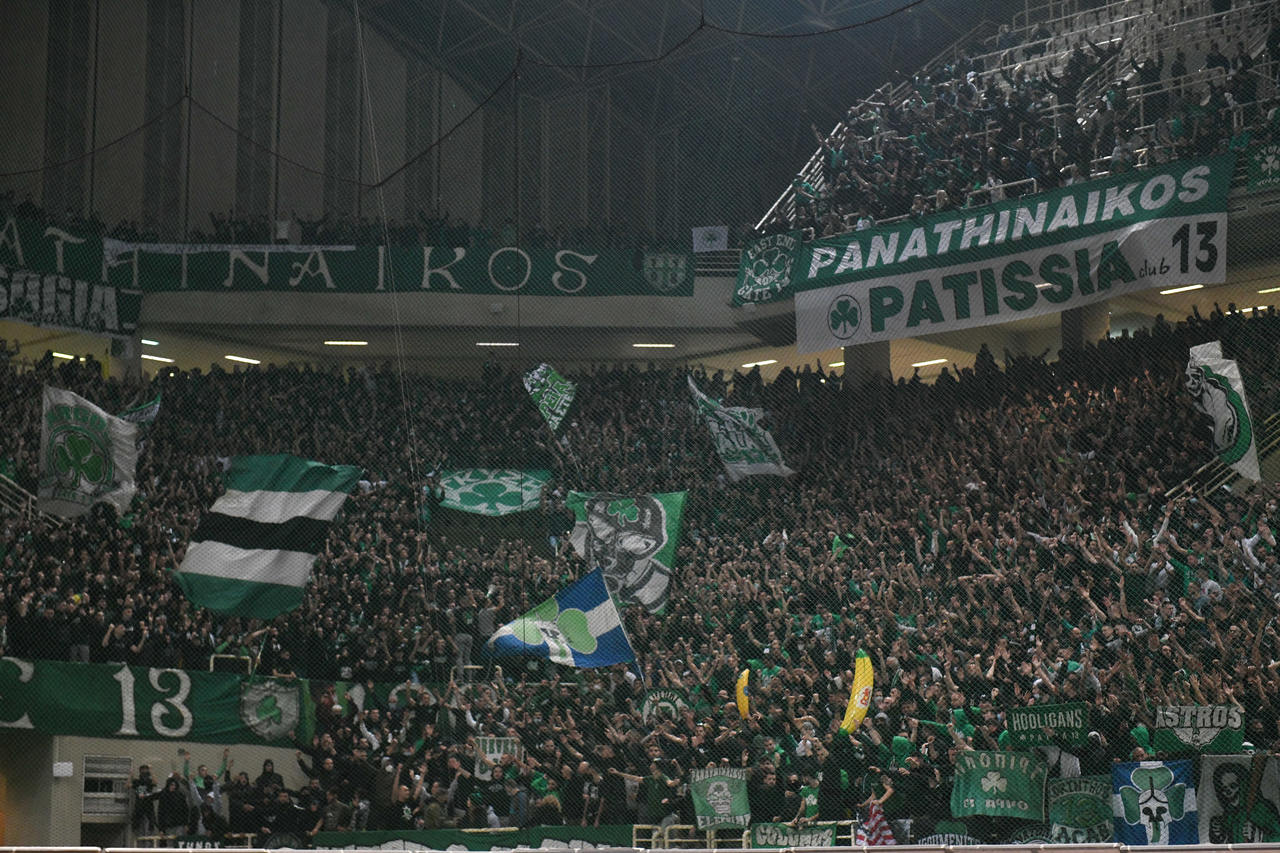 Τρομερό σύνθημα στο ΟΑΚΑ στο παιχνίδι με τον Ερυθρό Αστέρα! (vid)