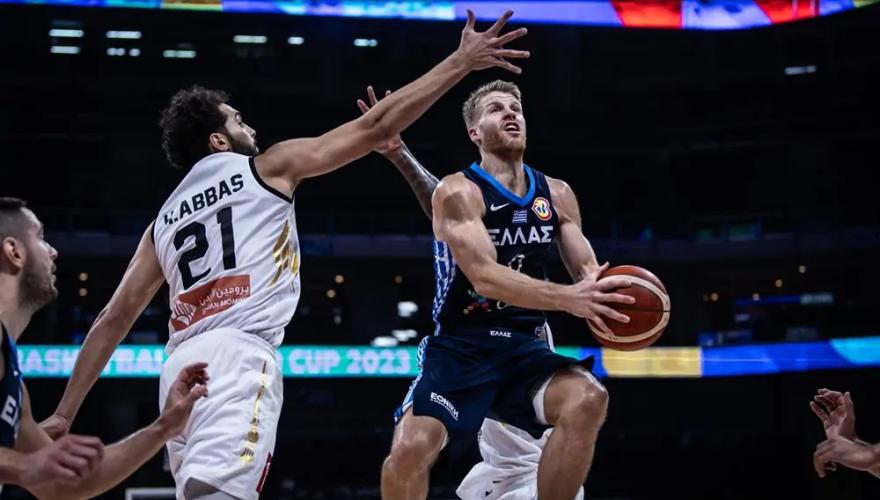 Κερδίζει και προκρίνεται η Ελλάδα