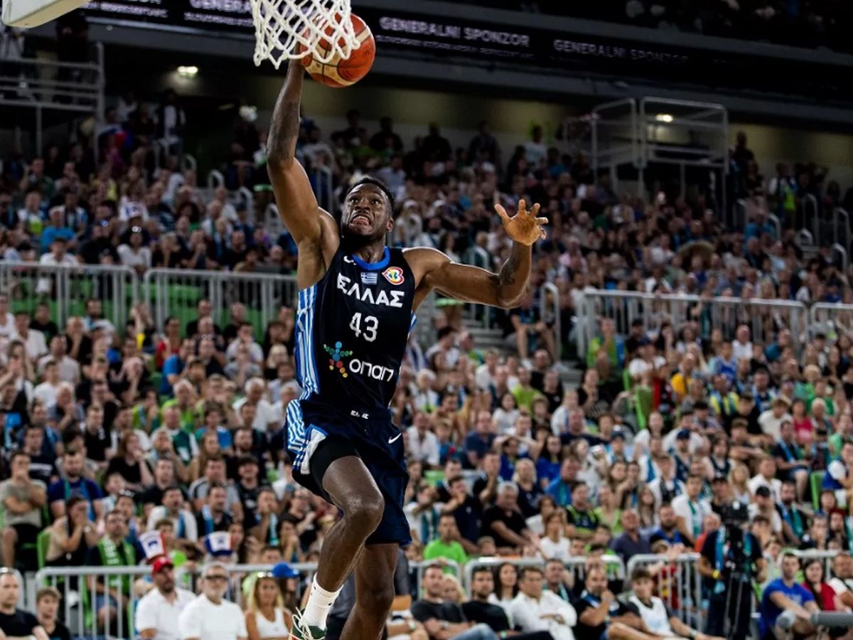 Ο Θανάσης, ο Λούκα και ο… γερόλυκος