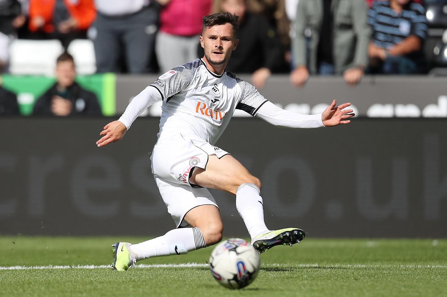 soyonsi-mpornmoyth-290823