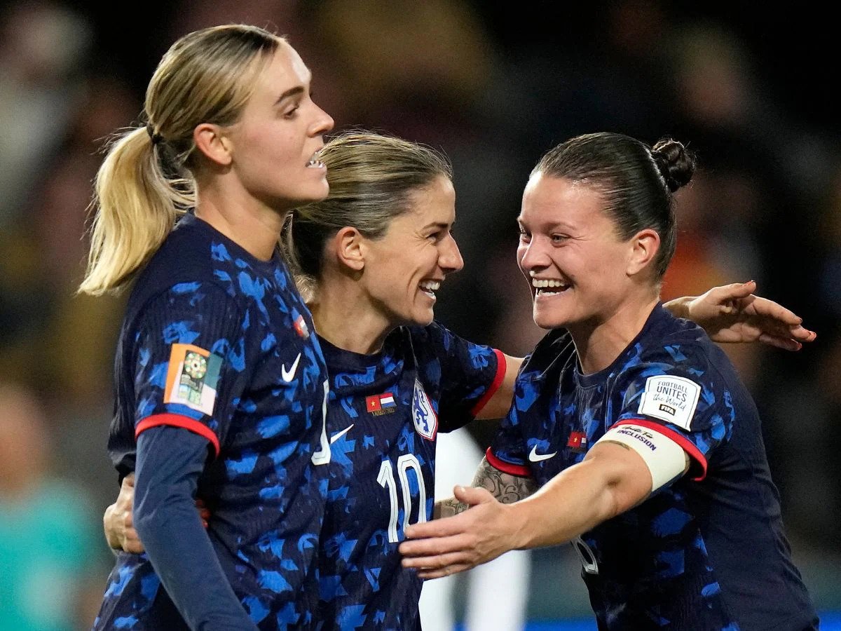 ollandia-g-notia-afriki-g-060823