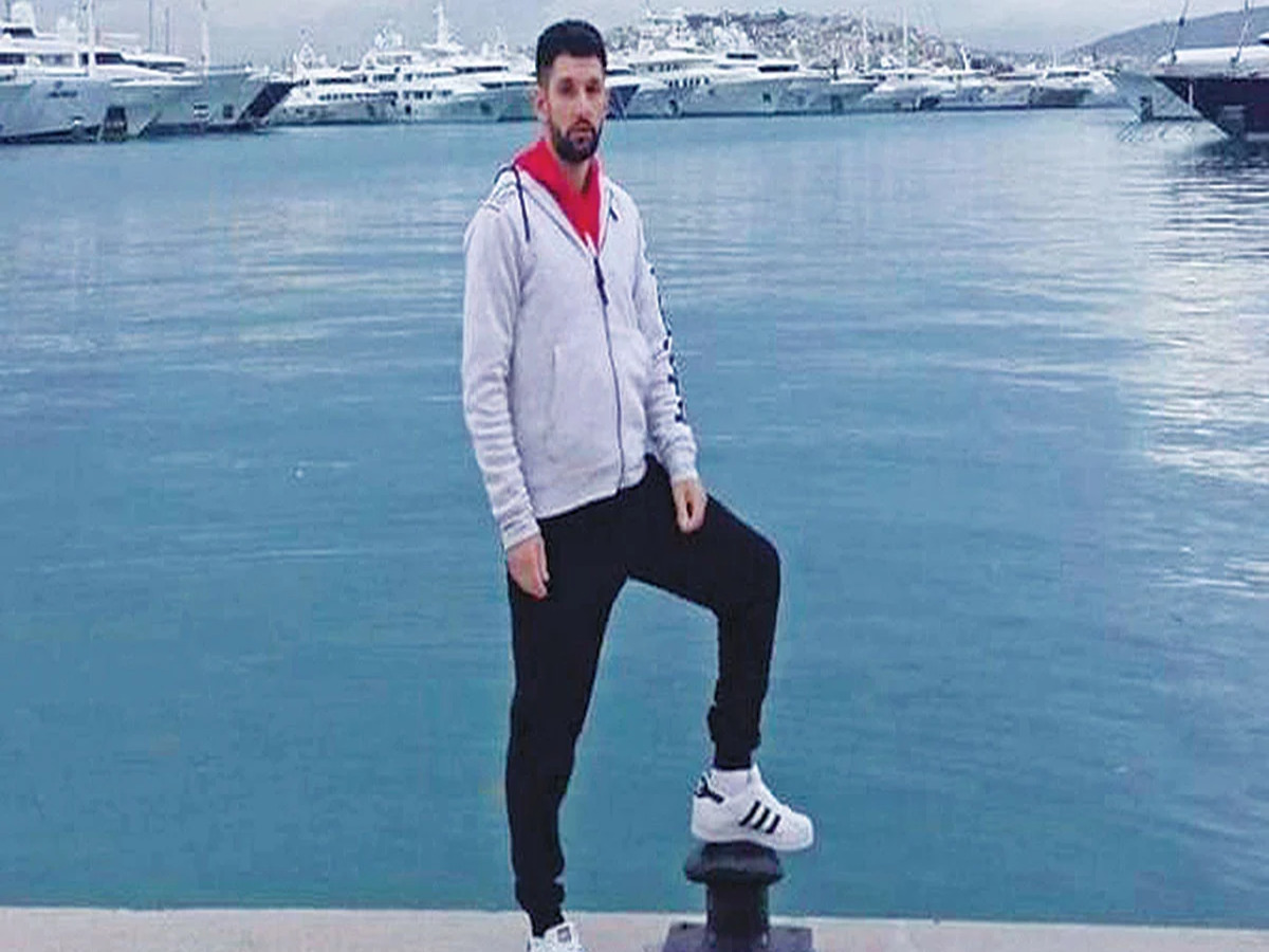 Συγκλονίζει η μάνα του δολοφονημένου Μιχάλη