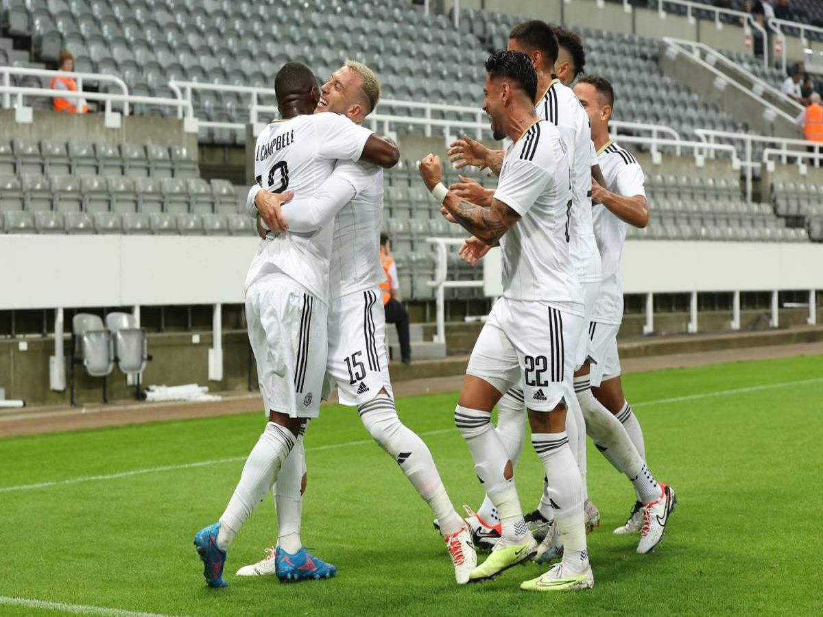 kosta-rika-inomena-aravika-emirata-120923