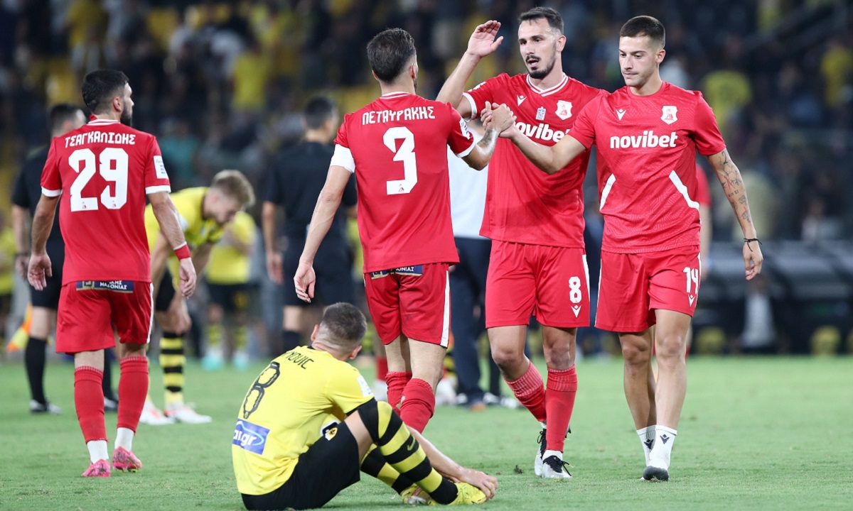 Φαβορί ο Πανσερραϊκός απέναντι στη Λαμία για τη Stoiximan Super League