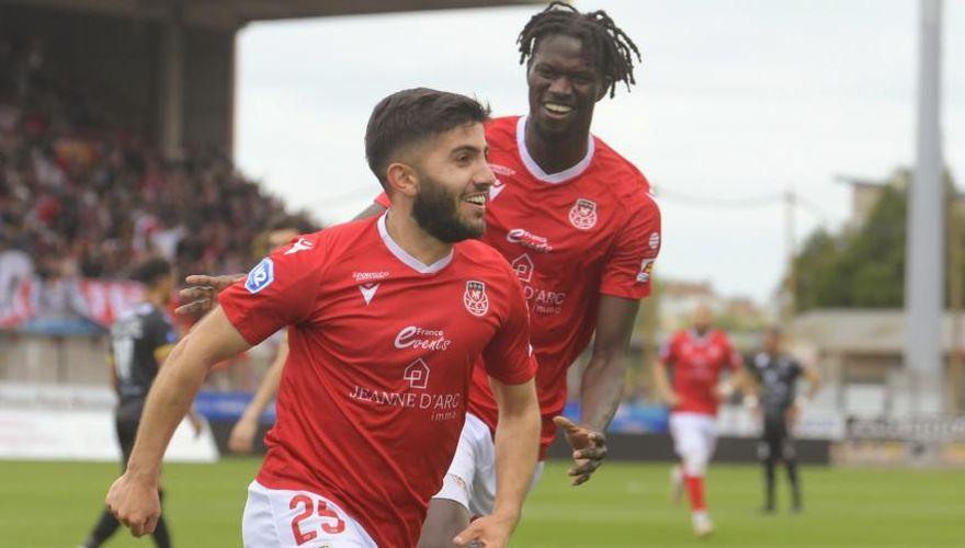 Παιχνίδι με γκολ από τη Νασιονάλ