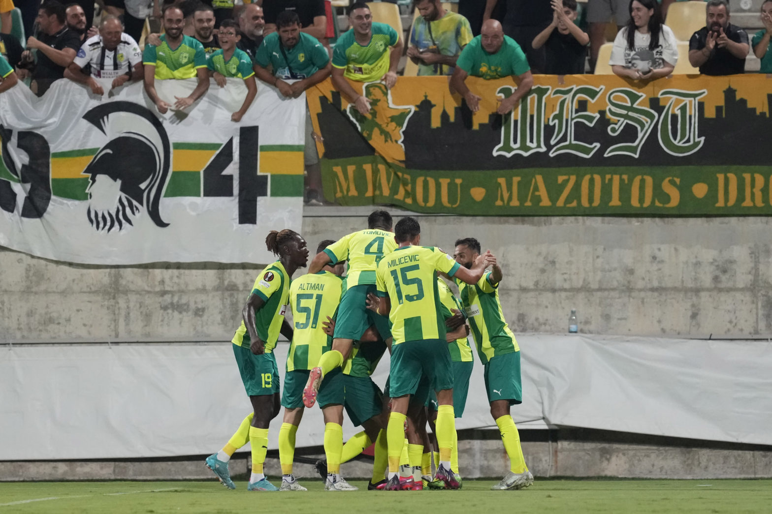 aek-larnakas-nea-salamina-300923