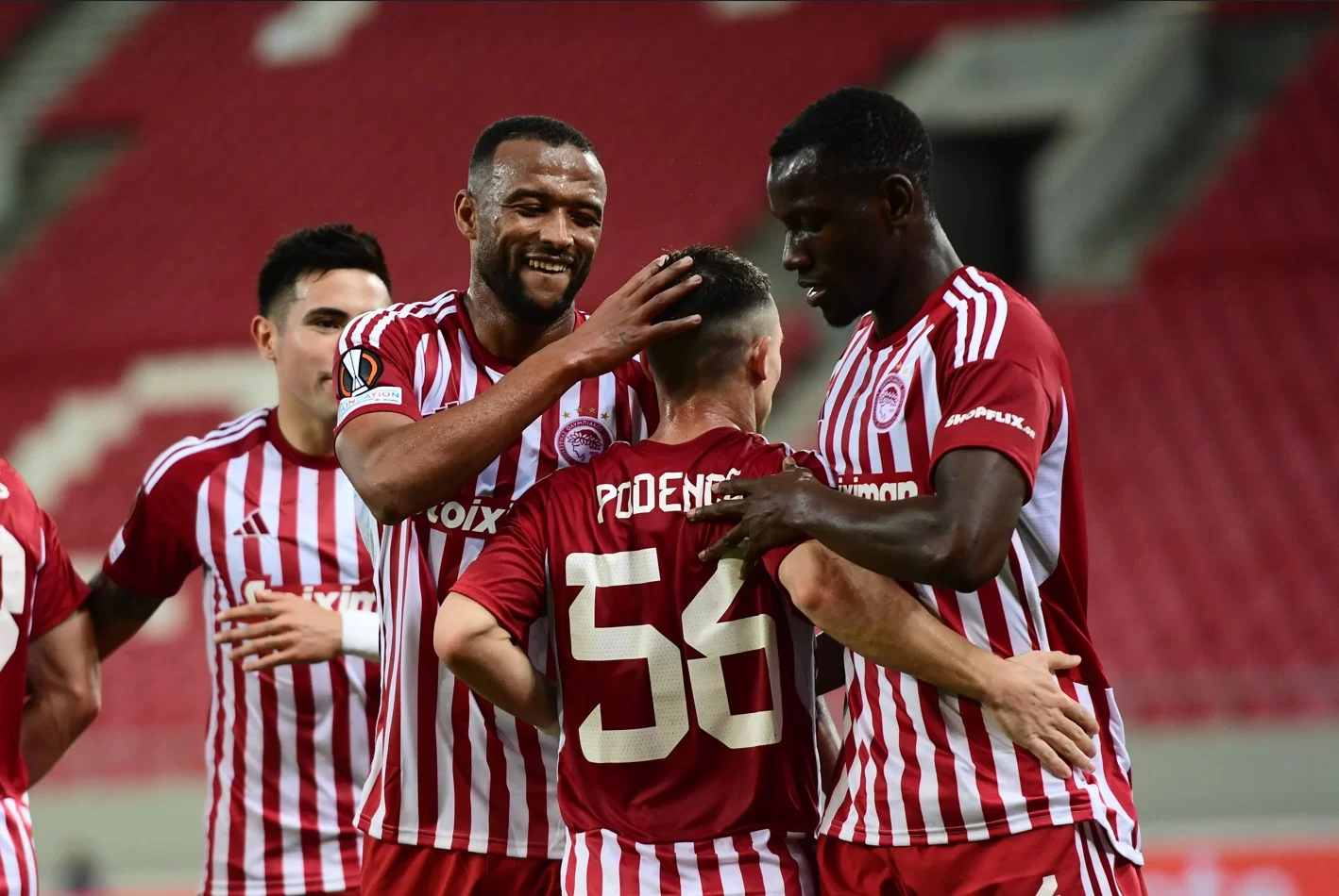 Ο Ολυμπιακός νίκησε 5-2 την Μπάτσκα Τόπολα και θα συνεχίσει στο Γιουρόπα Λιγκ.