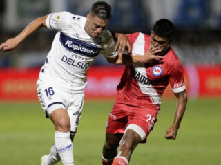 Χιμνάσια Λα Πλάτα - Αρχεντίνος Τζούνιορς