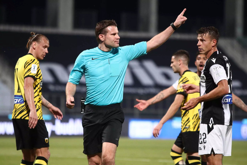 Ο Φέλιξ Μπριχ θα διαιτητεύσει το παιχνίδι ΑΕΚ - ΠΑΟΚ. 