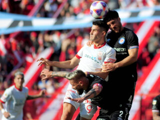 Αρχεντίνος Τζούνιορς - Ουρακάν