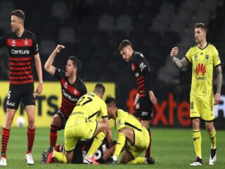 Γουέστερν Σίδνεϊ Γουόντερερς - Ουέλινγκτον Φοίνιξ