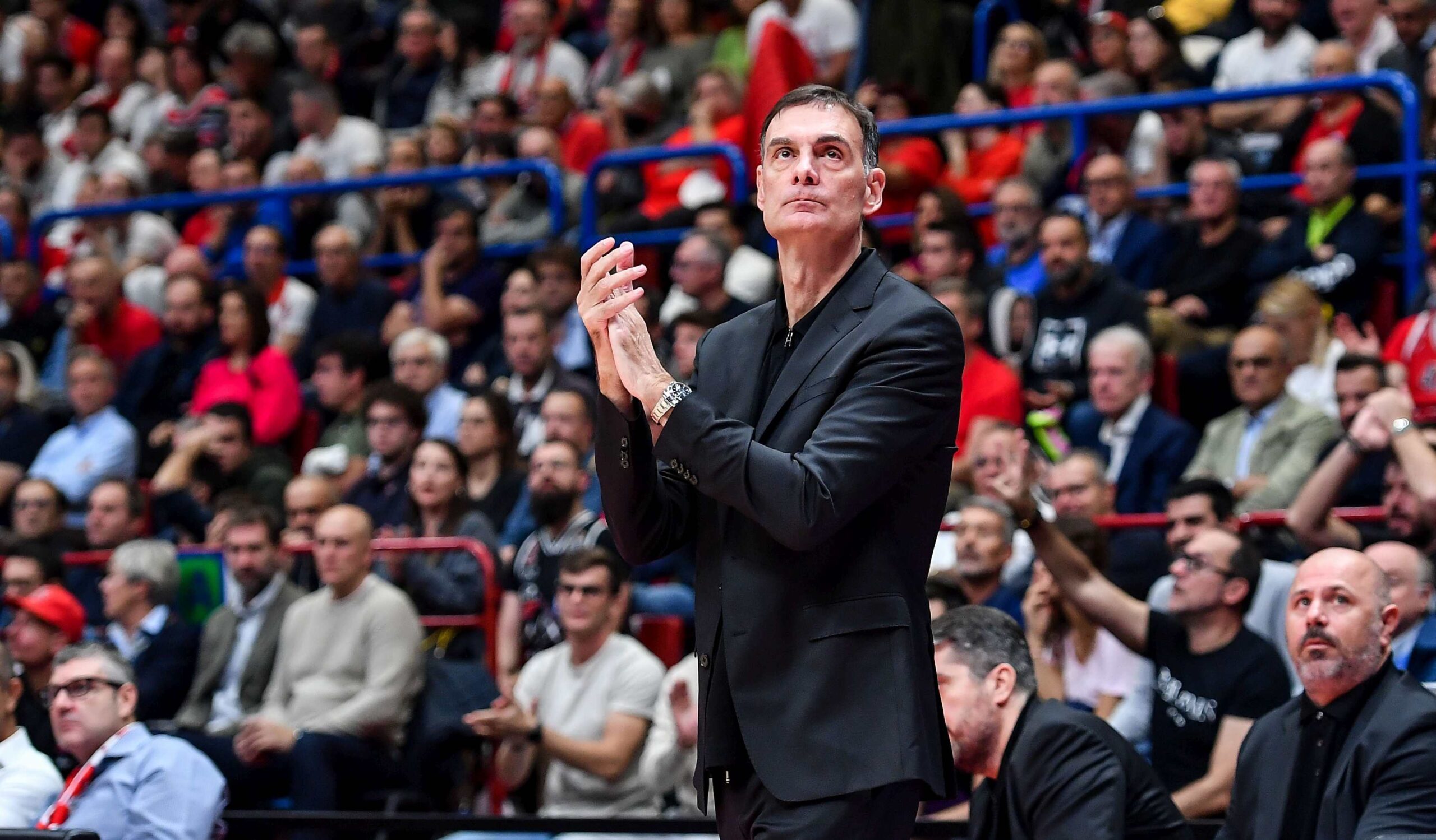 Προσφορές* που δεν διανοείσαι στο Αρμάνι – Ολυμπιακός!