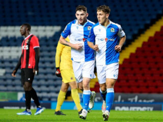 Μπλάκμπερν - Σουόνσι