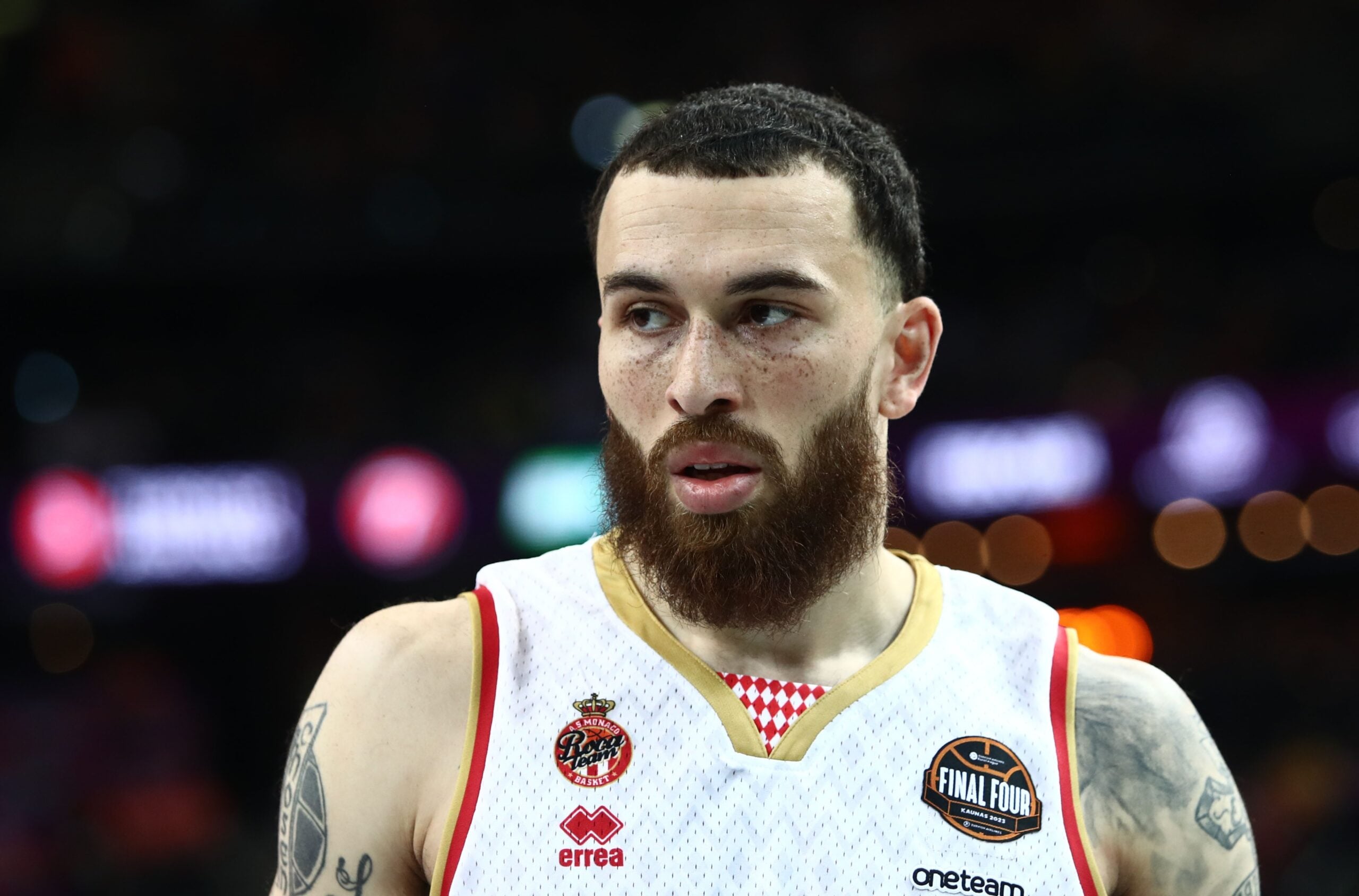 Μάικ Τζέιμς: «Εκεί θα παίζω του χρόνου»