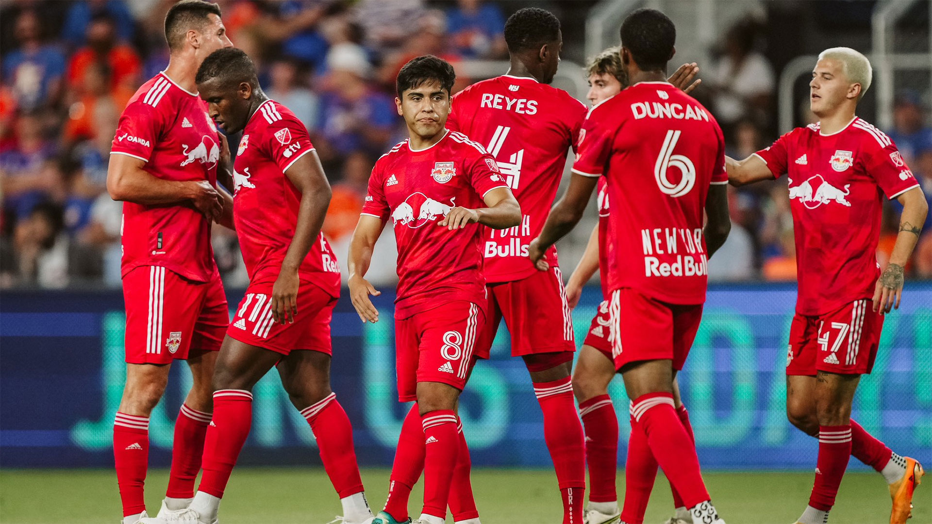 nioy-giork-rent-mpoyls-toronto-081023