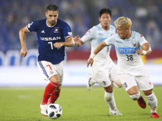 Γιοκοχάμα Μαρίνος - Σαπόρο