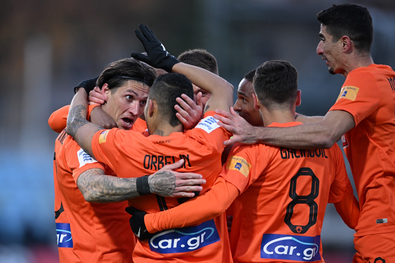 Ο Στήβεν Τσούμπερ έκρινε την αναμέτρηση ΠΑΣ Γιάννινα - ΑΕΚ, αφού χάρισε τη νίκη στην Ένωση με γκολ στο 7ο λεπτό της αναμέτρησης.