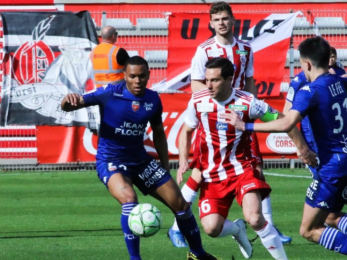 azaksio-troya-111123