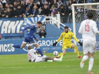 Ανεσί - Αζαξιό